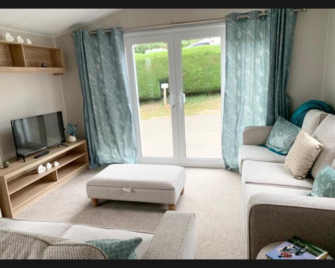 Exotic 3-Bed Caravan At Newquay Holiday Park Villa Buitenkant foto