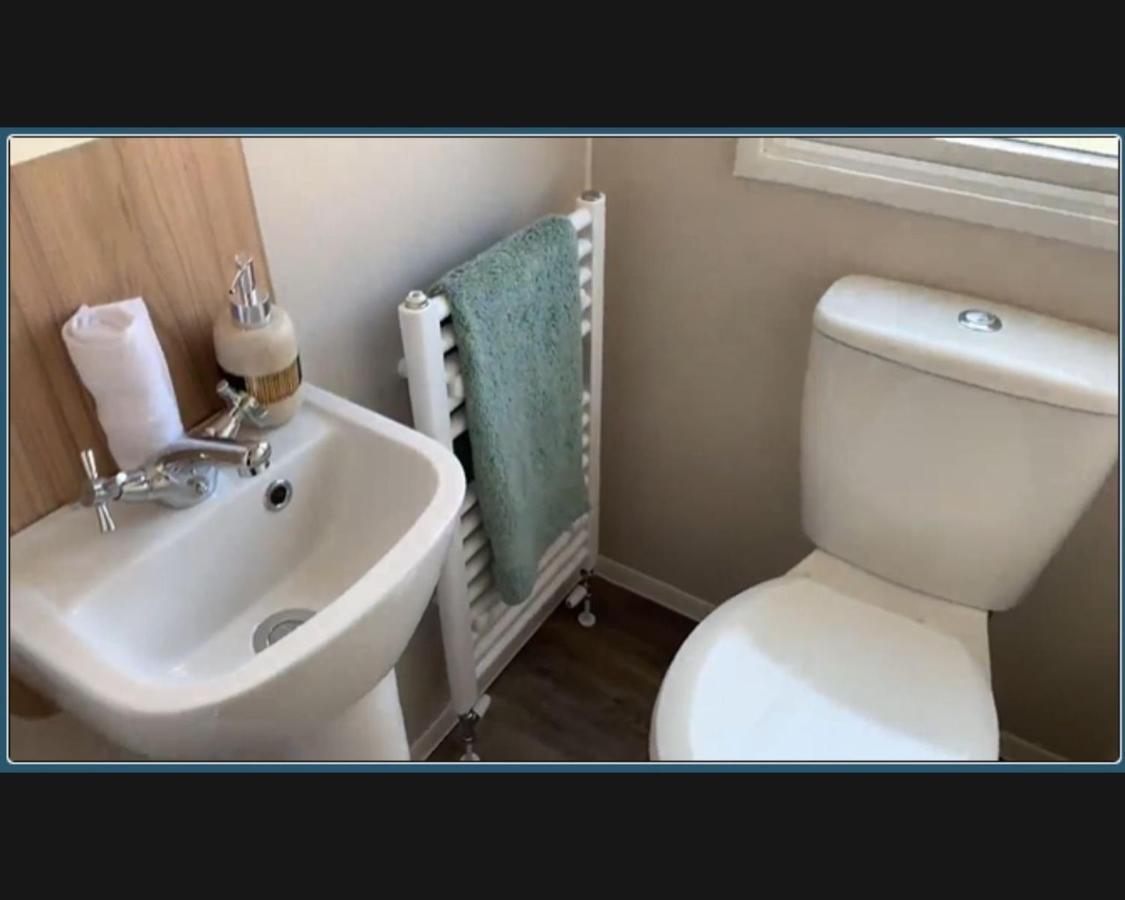 Exotic 3-Bed Caravan At Newquay Holiday Park Villa Buitenkant foto