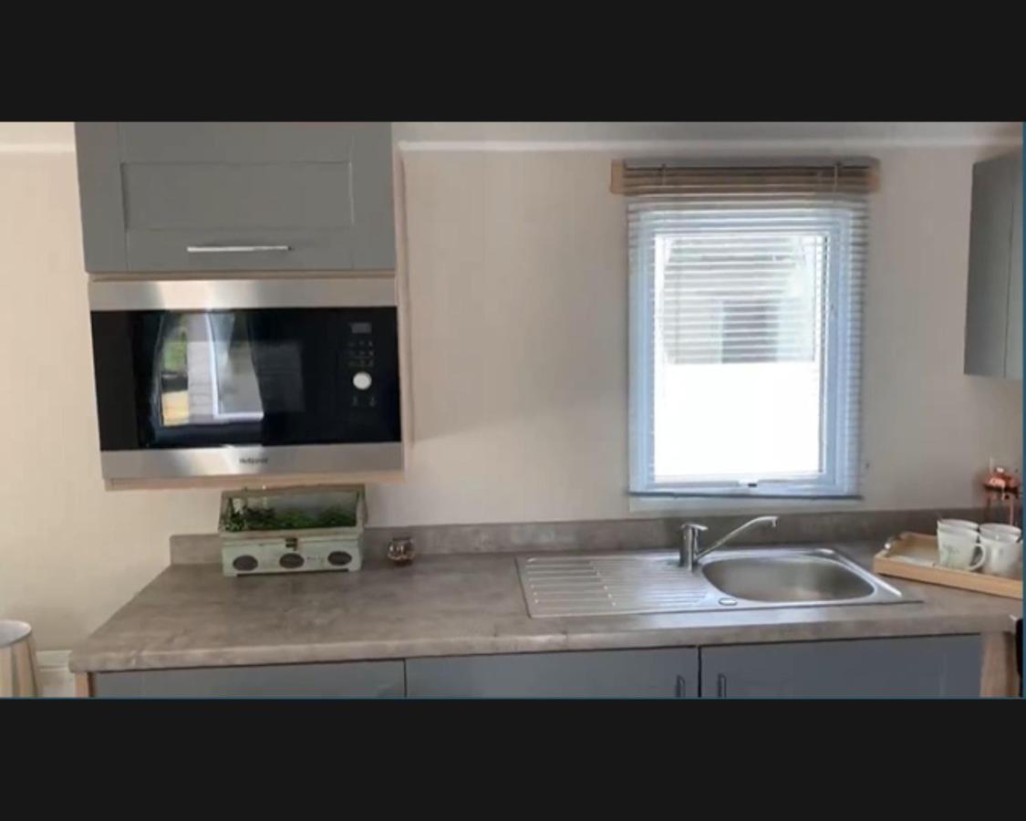 Exotic 3-Bed Caravan At Newquay Holiday Park Villa Buitenkant foto