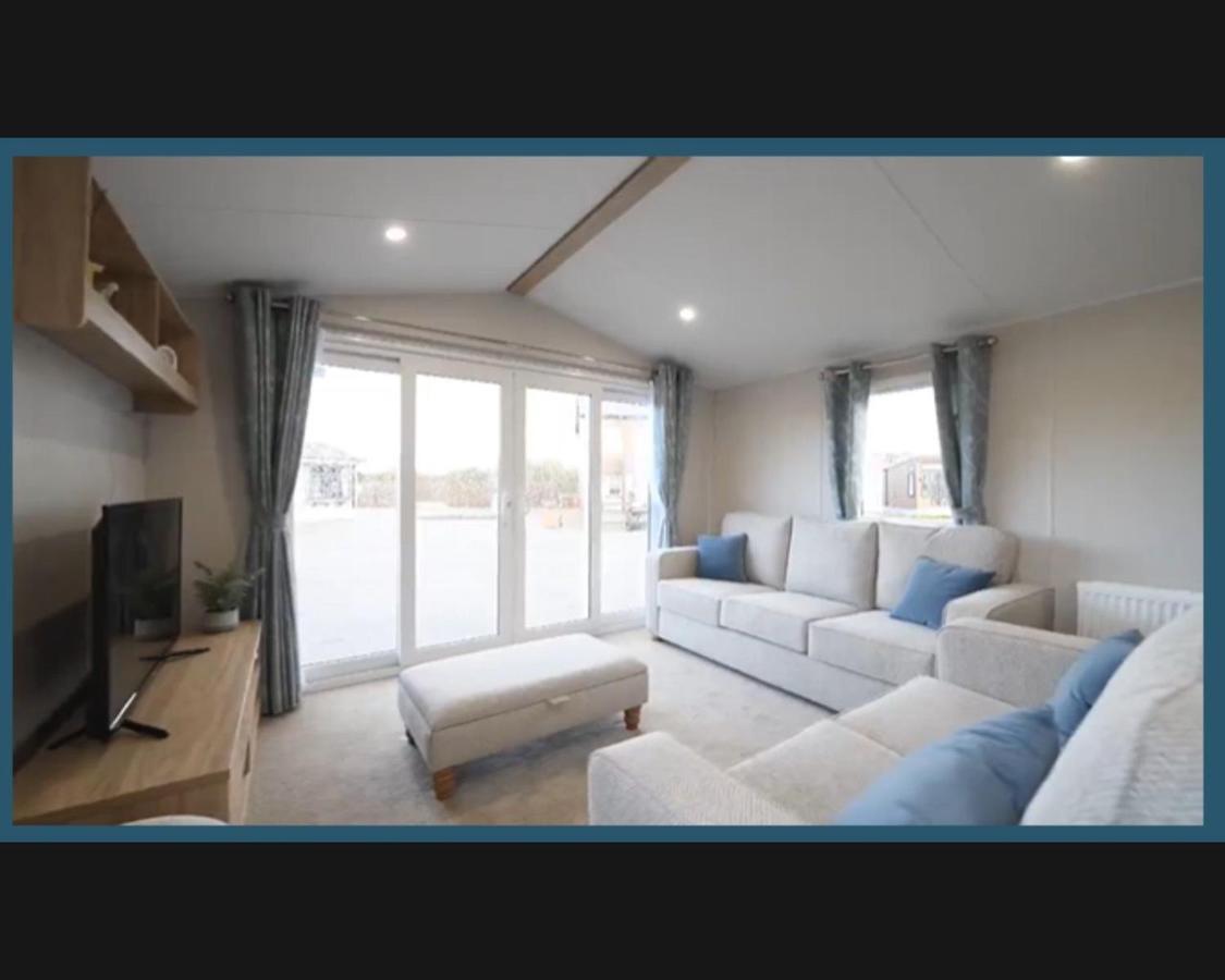 Exotic 3-Bed Caravan At Newquay Holiday Park Villa Buitenkant foto
