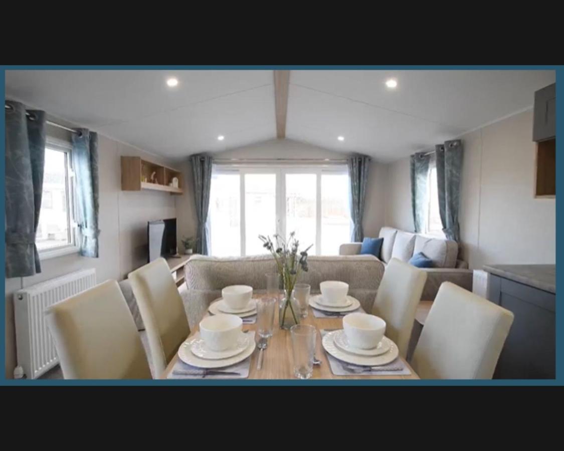 Exotic 3-Bed Caravan At Newquay Holiday Park Villa Buitenkant foto