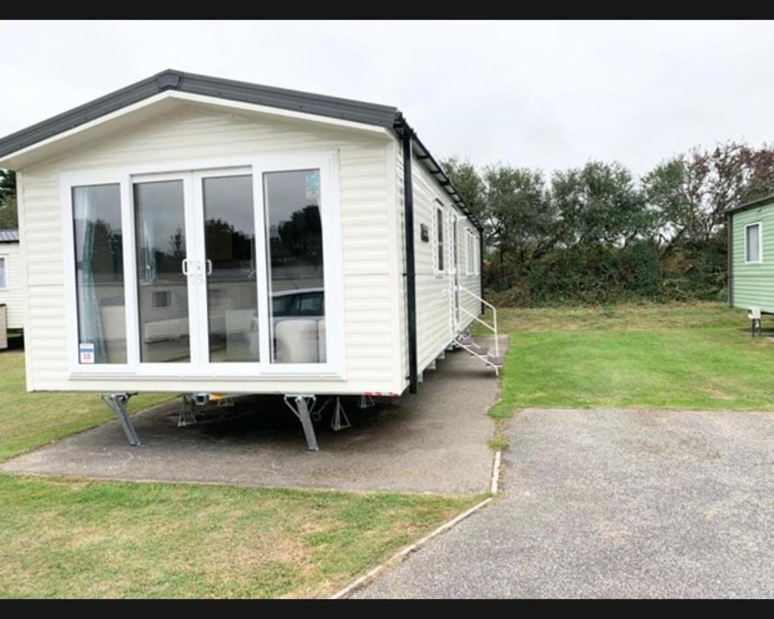 Exotic 3-Bed Caravan At Newquay Holiday Park Villa Buitenkant foto