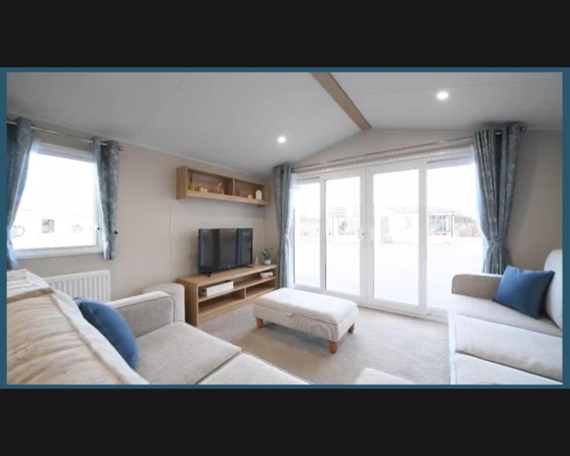 Exotic 3-Bed Caravan At Newquay Holiday Park Villa Buitenkant foto