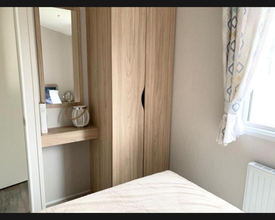 Exotic 3-Bed Caravan At Newquay Holiday Park Villa Buitenkant foto