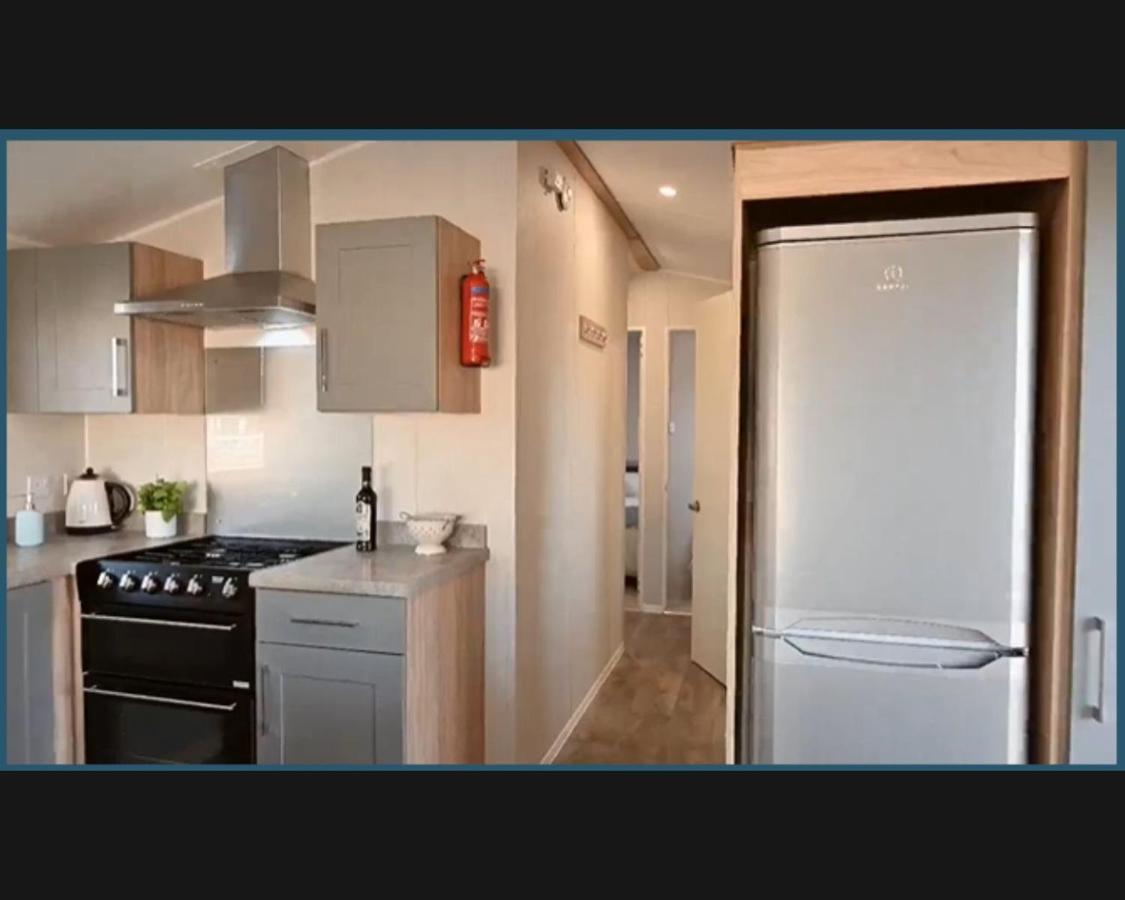 Exotic 3-Bed Caravan At Newquay Holiday Park Villa Buitenkant foto