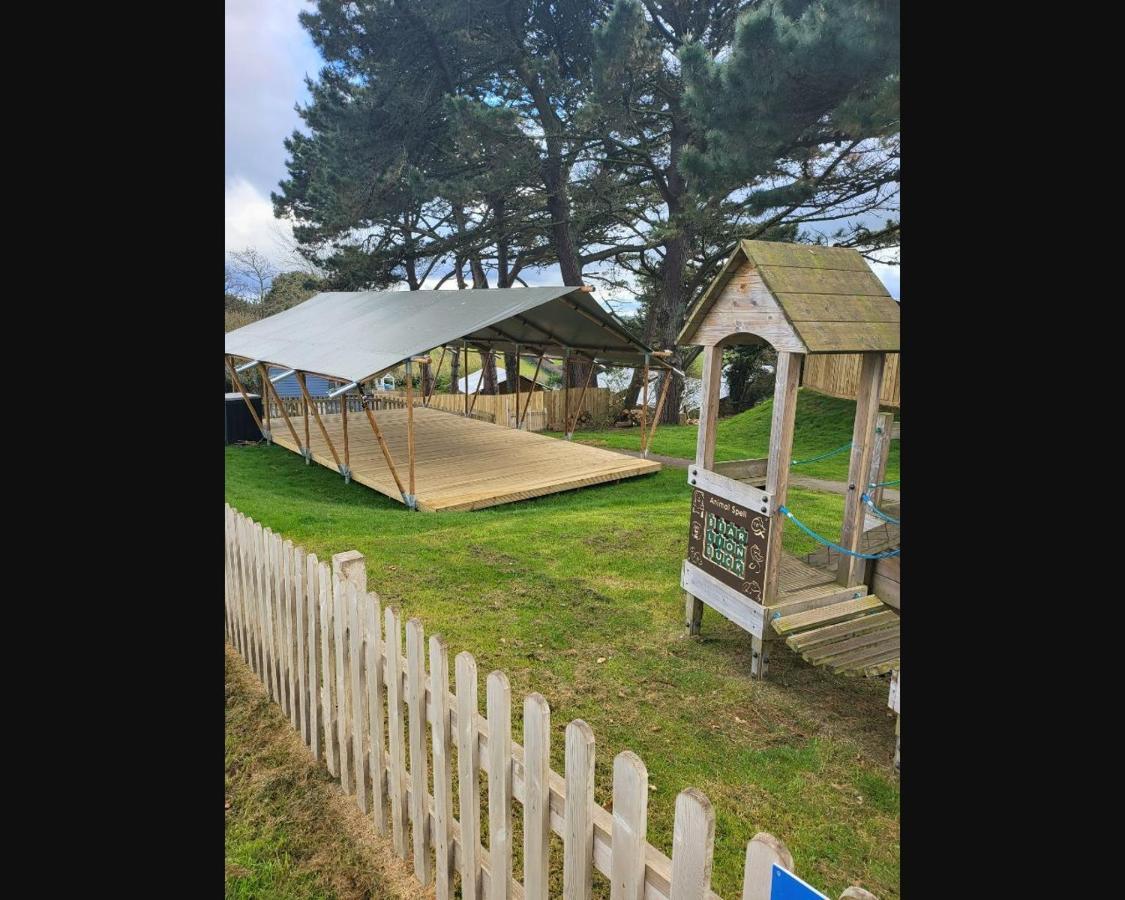 Exotic 3-Bed Caravan At Newquay Holiday Park Villa Buitenkant foto
